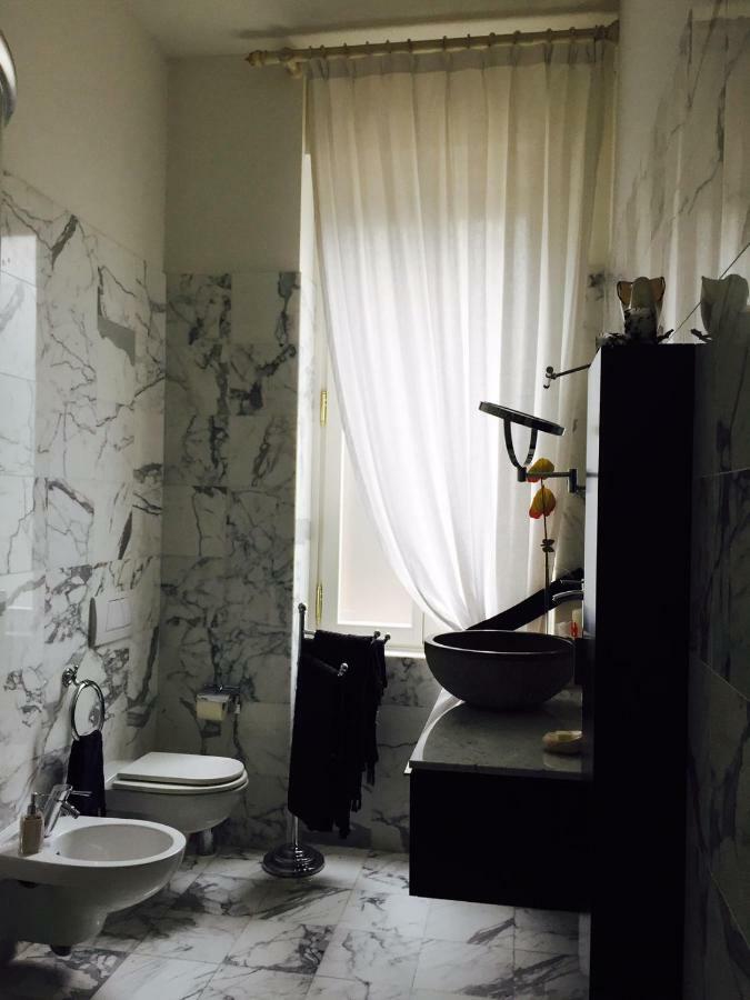 לאליו Villa Castiglioni Luxury Apartment מראה חיצוני תמונה