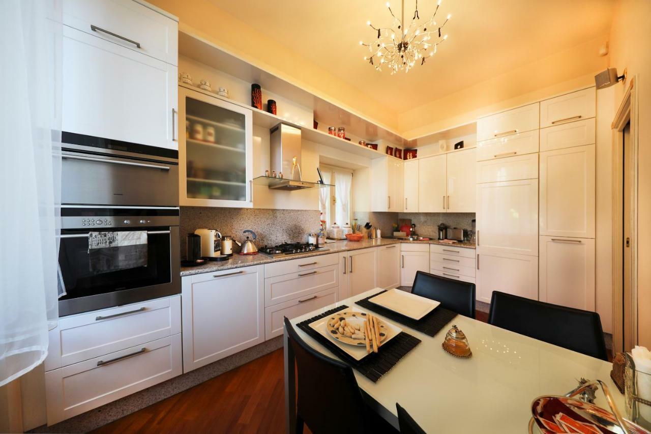 לאליו Villa Castiglioni Luxury Apartment מראה חיצוני תמונה