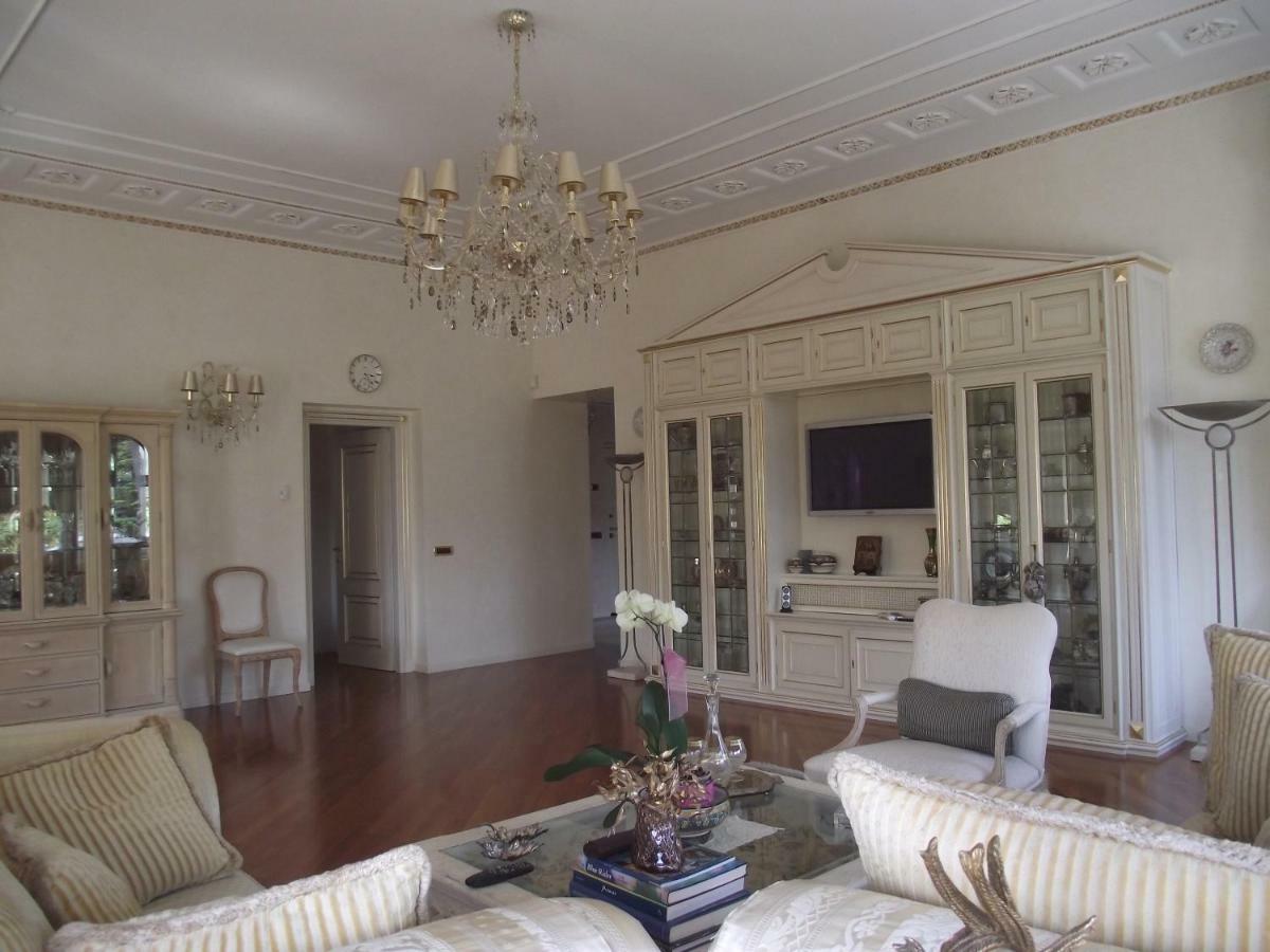 לאליו Villa Castiglioni Luxury Apartment מראה חיצוני תמונה