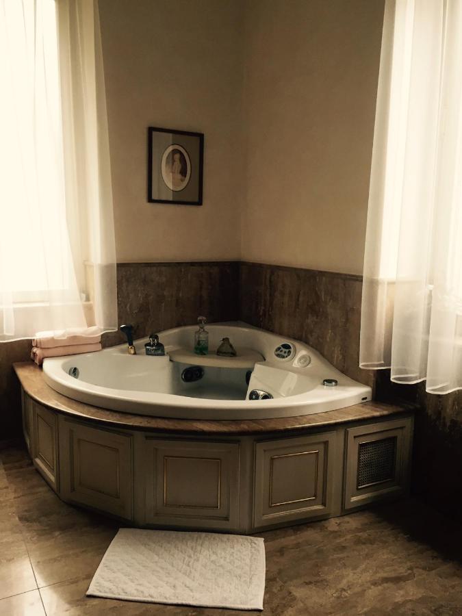 לאליו Villa Castiglioni Luxury Apartment חדר תמונה